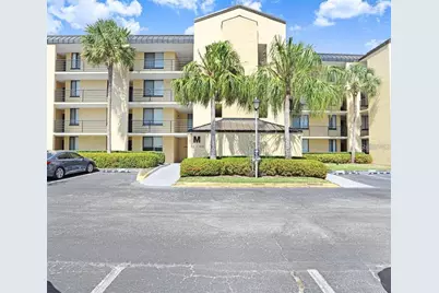 2424 W Tampa Bay Boulevard #M205, Tampa, FL 33607 - Photo 1