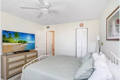 2424 W Tampa Bay Boulevard #M205, Tampa, FL 33607 - Photo 9