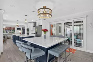1201 15th St N, Saint Petersburg, FL 33705 - Photo 17