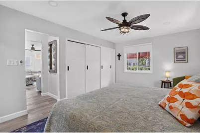 1201 15th Street N, Saint Petersburg, FL 33705 - Photo 25