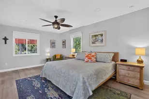 1201 15th St N, Saint Petersburg, FL 33705 - Photo 23