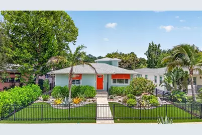 1201 15th Street N, Saint Petersburg, FL 33705 - Photo 1