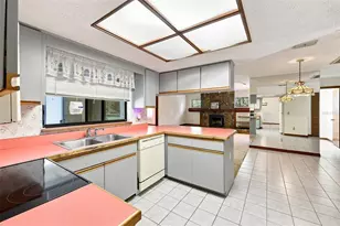 10028 Kenda Dr, Riverview, FL 33578 - Photo 15