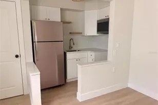 13388 1st St E, Madeira Beach, FL 33708 - Photo 5