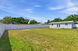3916 Iowa Ave W, Tampa, FL 33616 - Photo 25