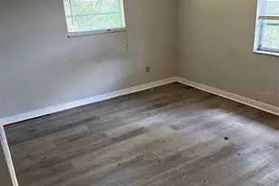10406 N Central Ave, Tampa, FL 33612 - Photo 17