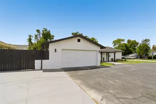 1530 49th Street N, Saint Petersburg, FL 33710 - Photo 5