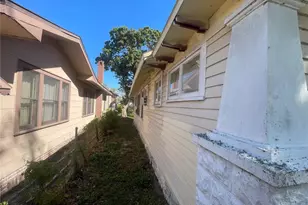 1511 19th Ave S, Saint Petersburg, FL 33705 - Photo 3