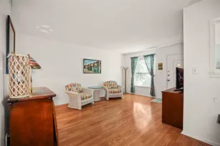 180 Sky Loch Dr W, Dunedin, FL 34698 - Photo 11