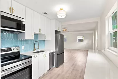 2960 Emerson Avenue S, Saint Petersburg, FL 33712 - Photo 13