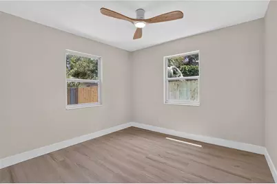 2960 Emerson Avenue S, Saint Petersburg, FL 33712 - Photo 17