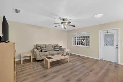 2202 Horsham Place, Sun City Center, FL 33573 - Photo 27