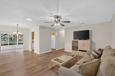 2202 Horsham Place, Sun City Center, FL 33573 - Photo 3