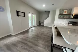 4326 Tyler Cir N, Saint Petersburg, FL 33709 - Photo 13