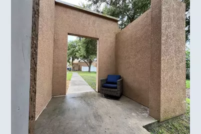 4326 Tyler Circle N, Saint Petersburg, FL 33709 - Photo 7
