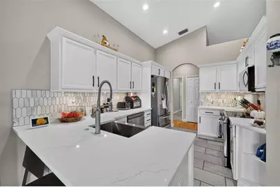 1747 Wood Brook Street, Tarpon Springs, FL 34689 - Photo 11