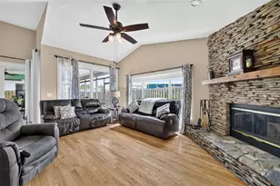 1747 Wood Brook St, Tarpon Springs, FL 34689 - Photo 13