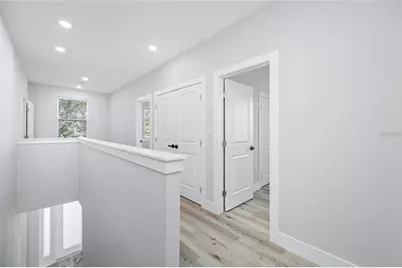 1039 53rd Avenue N, Saint Petersburg, FL 33703 - Photo 9