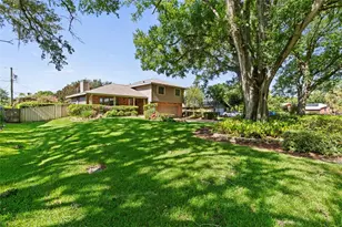723 Royal Glen Dr, Lakeland, FL 33813 - Photo 3