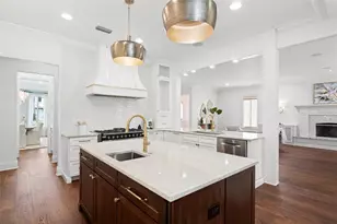 4406 W Azeele St, Tampa, FL 33609 - Photo 3