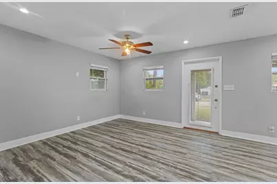 4402 W Trilby Avenue, Tampa, FL 33616 - Photo 13