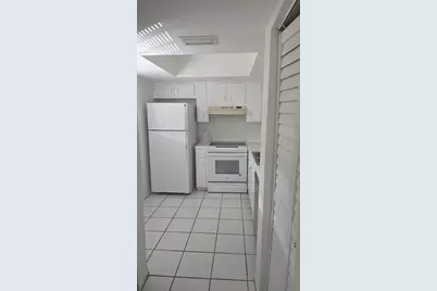 6328 Newtown Circle #B2, Tampa, FL 33615 - Photo 3