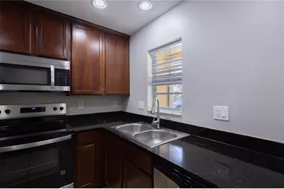 10956 Brickside Court, Riverview, FL 33579 - Photo 7