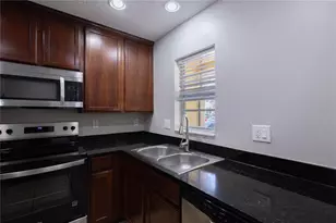 10956 Brickside Ct, Riverview, FL 33579 - Photo 7