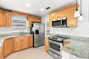 4606 Byerle Cir, Tampa, FL 33634 - Photo 9