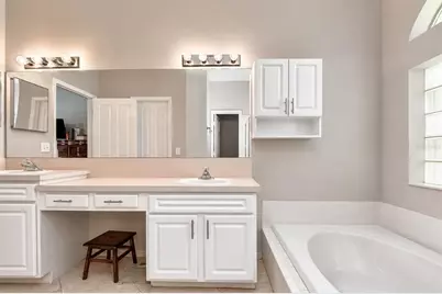 4102 Amber Ridge Lane, Valrico, FL 33594 - Photo 13