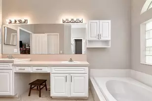 4102 Amber Ridge Ln, Valrico, FL 33594 - Photo 13