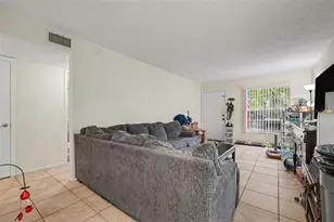 14203 Shadow Moss Ln, Tampa, FL 33613 - Photo 5