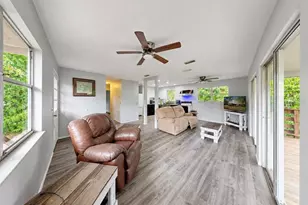 707 George St S, Tarpon Springs, FL 34688 - Photo 37