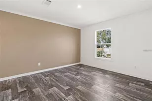 5234 Yellow Pine St N, Saint Petersburg, FL 33709 - Photo 11