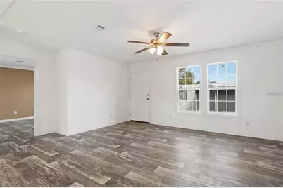 5234 Yellow Pine Street N, Saint Petersburg, FL 33709 - Photo 5