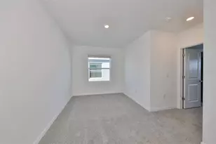 379 Mangrove Shade Cir, Apollo Beach, FL 33572 - Photo 9
