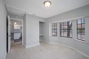 501 St Michaels Way, Tarpon Springs, FL 34689 - Photo 5