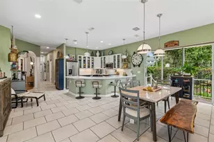 1514 Booth Dr, Valrico, FL 33594 - Photo 3