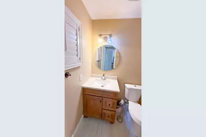 11001 N Armenia Avenue, Tampa, FL 33612 - Photo 25