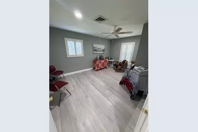 11001 N Armenia Avenue, Tampa, FL 33612 - Photo 35