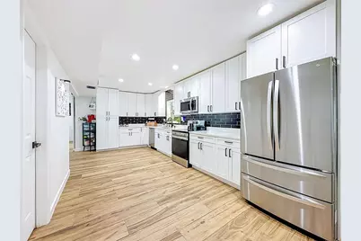 8407 Quartz Place, Tampa, FL 33615 - Photo 7