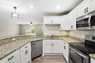 410 NE 12th Ave, Mulberry, FL 33860 - Photo 9