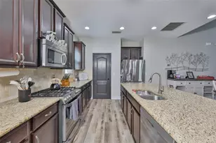 7912 Hampton Lake Dr, Tampa, FL 33647 - Photo 13