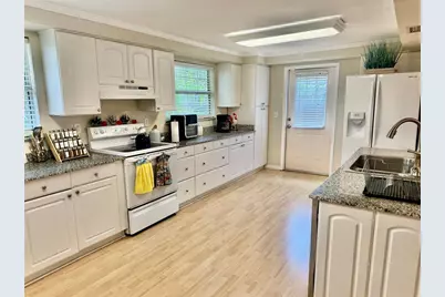 419 Kentucky Avenue, Crystal Beach, FL 34681 - Photo 7