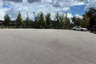 6417 Ten Acre Ct, Zephyrhills, FL 33541 - Photo 3