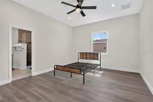 3022 W Douglas St, Tampa, FL 33607 - Photo 7