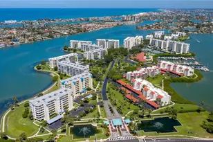 7984 Sailboat Key Blvd S, Saint Petersburg, FL 33707 - Photo 1