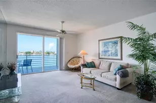 7984 Sailboat Key Blvd S, Saint Petersburg, FL 33707 - Photo 11