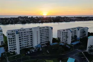 7984 Sailboat Key Blvd S, Saint Petersburg, FL 33707 - Photo 43