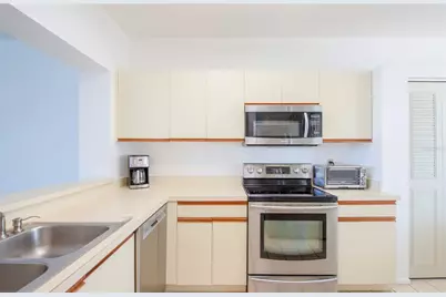 7984 Sailboat Key Boulevard S #303, Saint Petersburg, FL 33707 - Photo 17